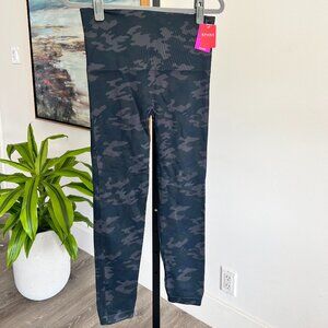 Spanx Look at Me Now Leggings NWT